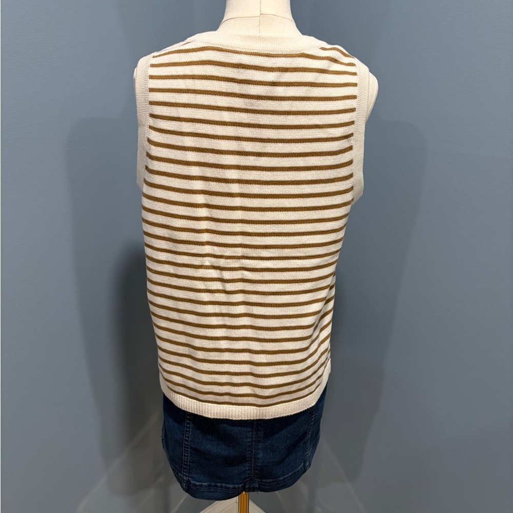 Croft & Barrow Striped Sweater Vest Women’s Medium Cream Brown Button Front Knit - Picture 7 of 7
